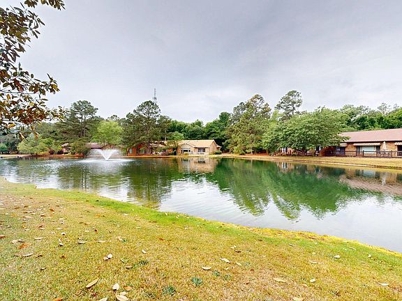 2nd image of 604 Redwood Drive #604