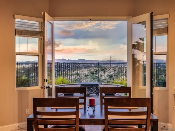 1636 Maritime Dr, Carlsbad, CA 92011