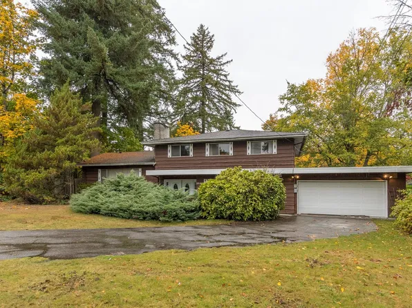 14457 110th Ave, Surrey, BC V3R 2A4