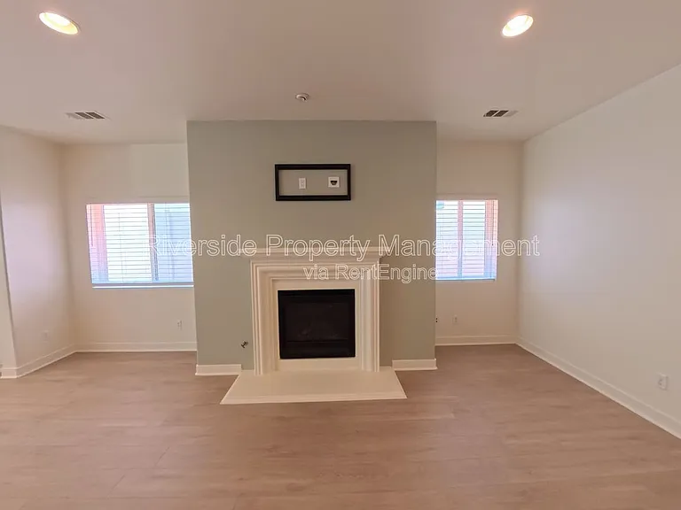 2921 Gibson St — Photo 12