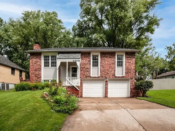 2409 NW Salem Ct, Blue Springs, MO 64015