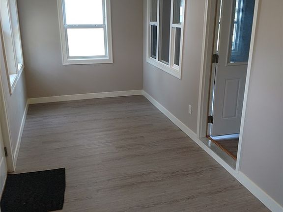 4th image of 6230 46th Ave