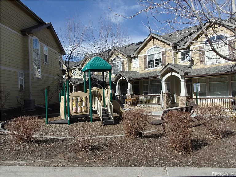 8338 Stonybridge Cir — Photo 3