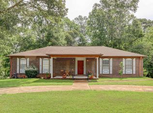 7691 Pineridge Dr, Meridian, MS 39305