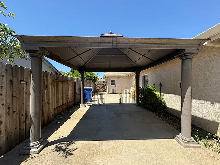 1141 Elderwood Dr — Photo 22