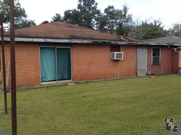 2nd image of 213 Holiday Dr