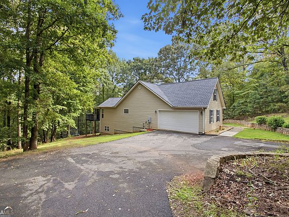 4th image of 192 Sweetbriar Dr
