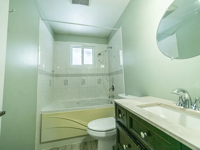 1-435 Piccadilly Ave #1 — Photo 14