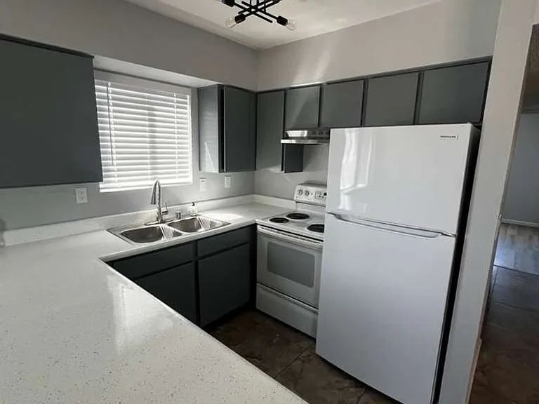 5662 E Lake Mead Blvd — Photo 17
