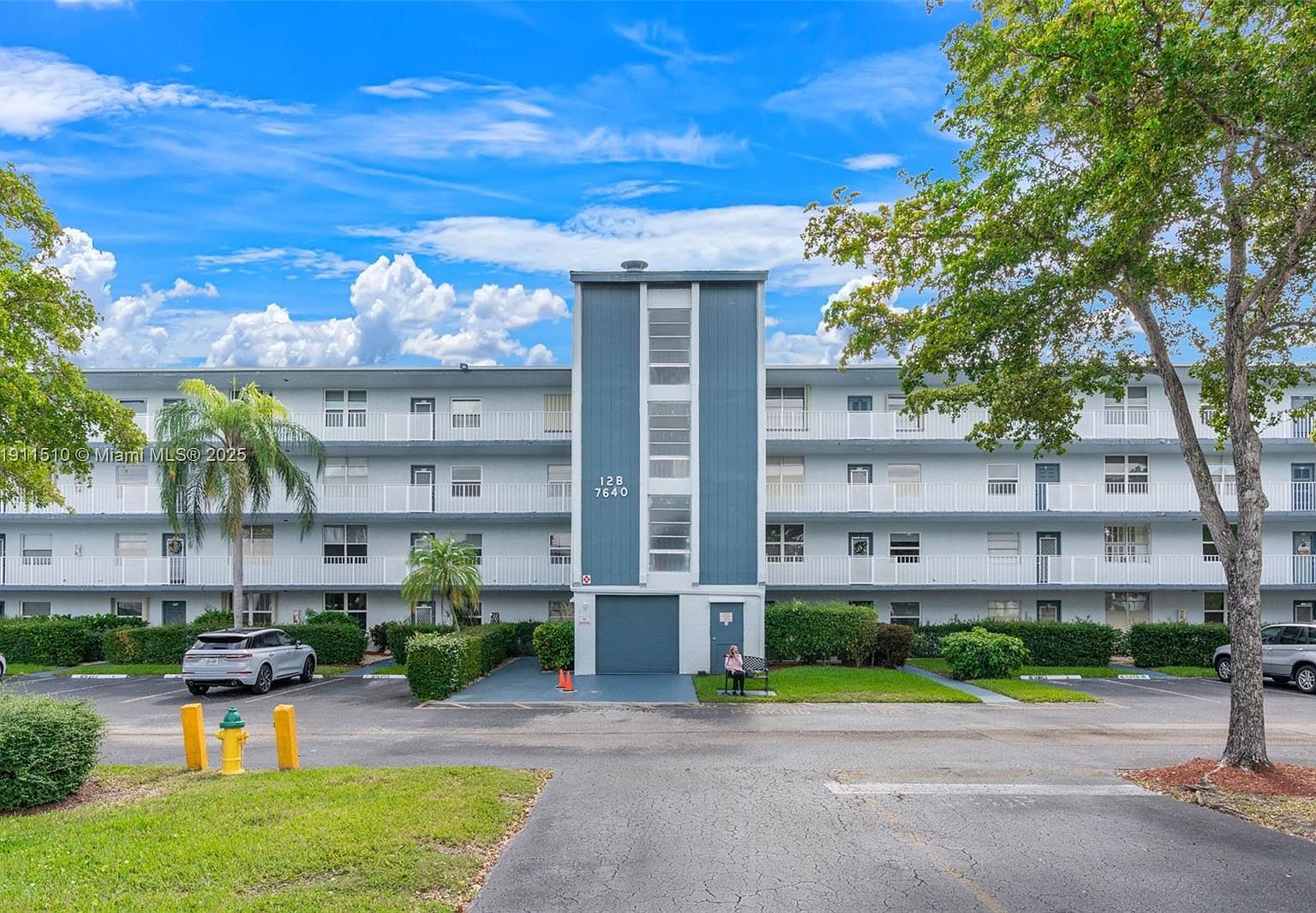 7640 NW 18th St APT 301