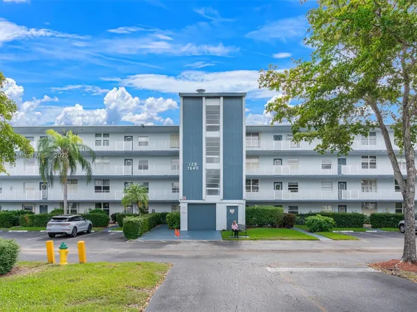 7640 NW 18th St APT 301, Margate, FL 33063