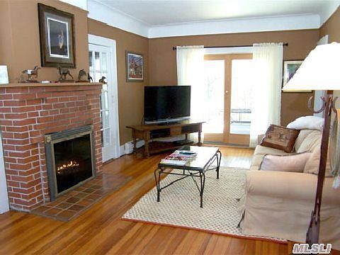 3rd image of 74 Mount Sinai Coram Rd