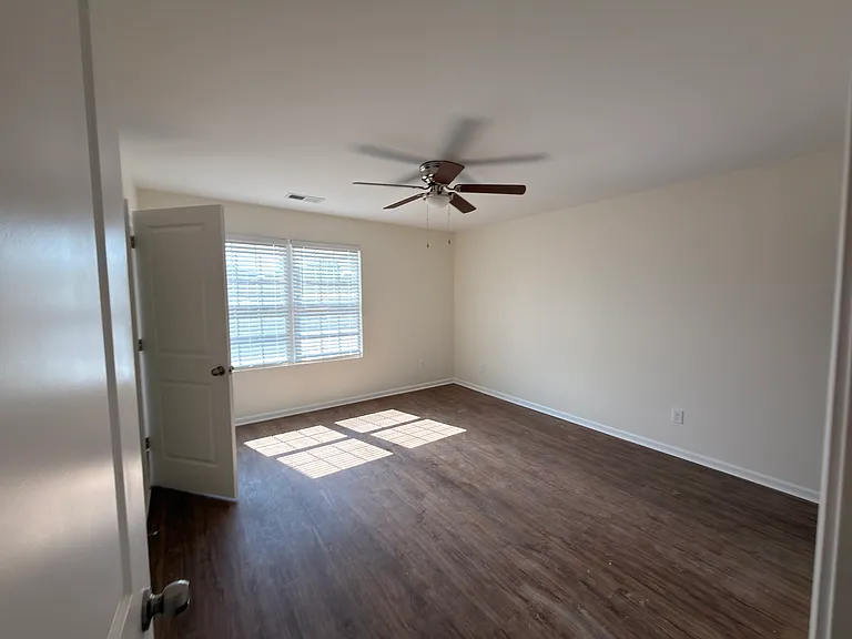 1030 Magnolia Way — Photo 11