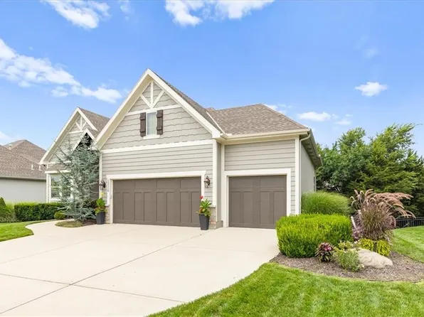12110 S Belmont Dr, Olathe, KS 66061