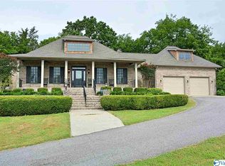 1868 Wellsbrook Dr, Fayetteville, TN 37334
