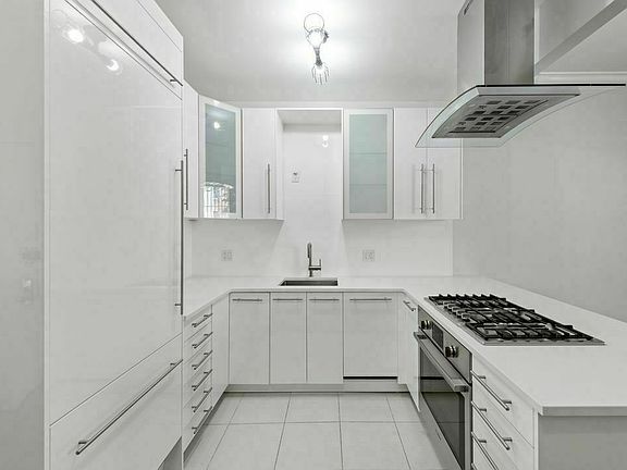 3rd image of 51 E 130th St APT 1