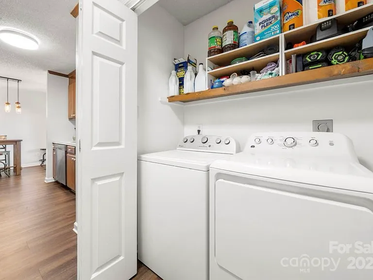 1428 Midlake Ave — Photo 17