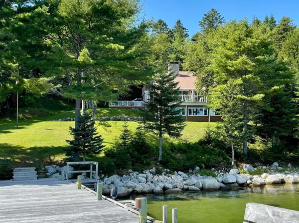 20 Sunnydale Dr, Glen Haven, NS B3Z 2T8