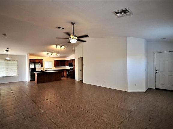 4th image of 39364 N Parisi Cir