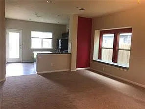 3 bed, 2.5 bath, 1321 sqft, $1,700 — Photo 3