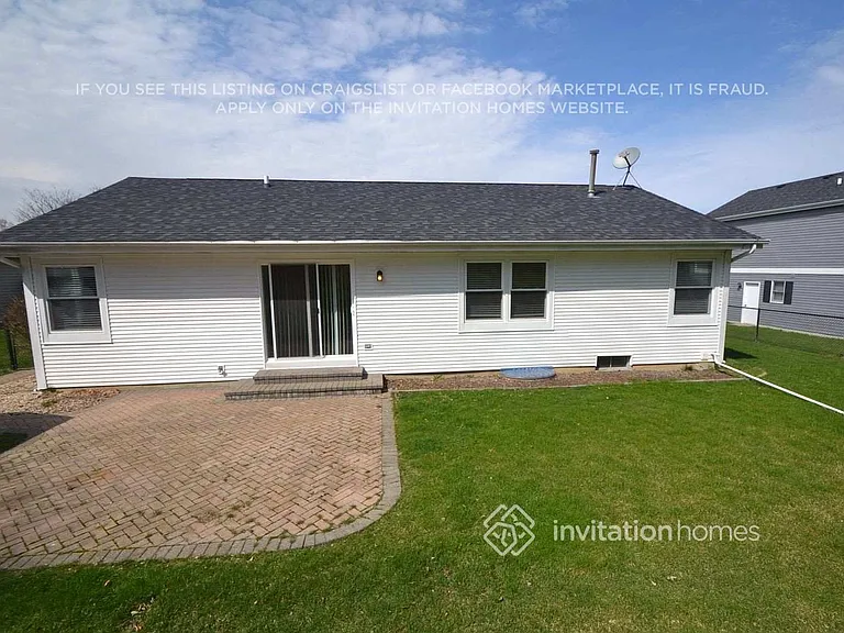 1241 Victoria Ct — Photo 9