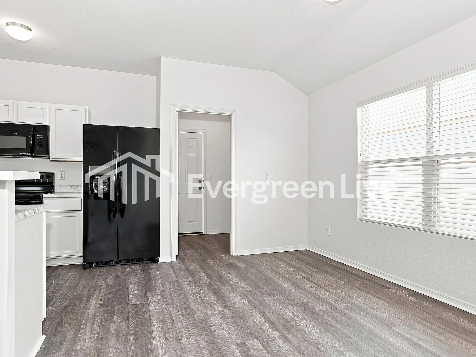 3 bed, 2.0 bath, 1480 sqft, $1,495 — Photo 4
