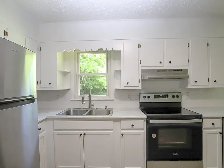 309 Martin Ct — Photo 1