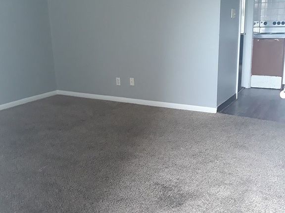 2nd image of 111 W Mulberry St APT 4