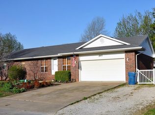 2107 Ford St, Pea Ridge, AR 72751