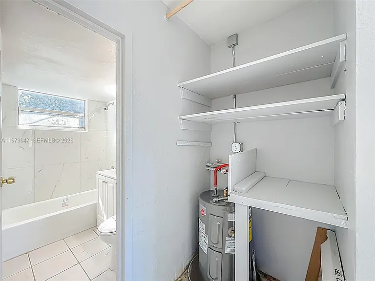 2408 NW 8th St — Photo 19