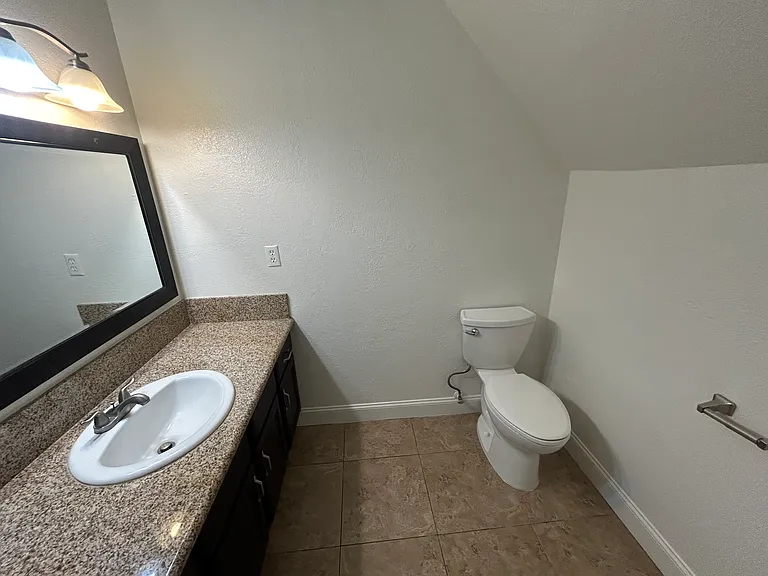 6019 N College Ave #D — Photo 7
