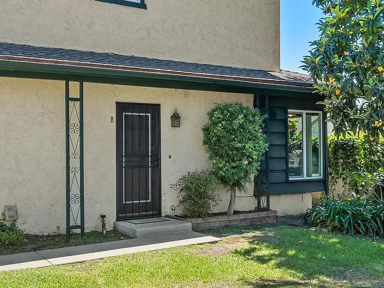 1516 Encino Ave #B — Photo 4
