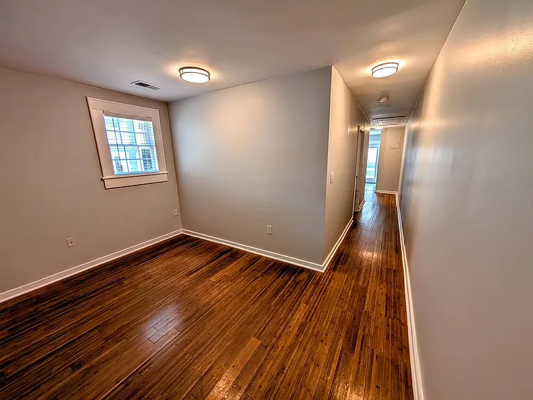 199 Lowry St NE — Photo 5