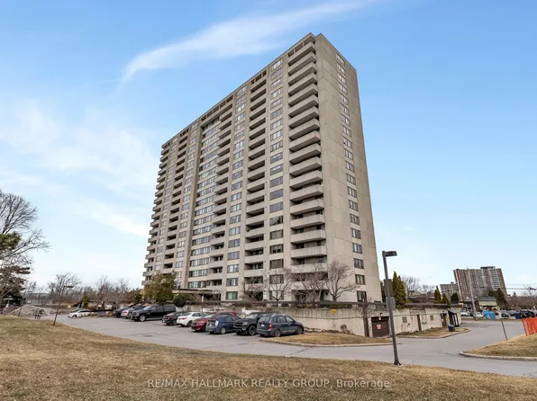2625 Regina St #1706, Ottawa, ON K2B 5W8