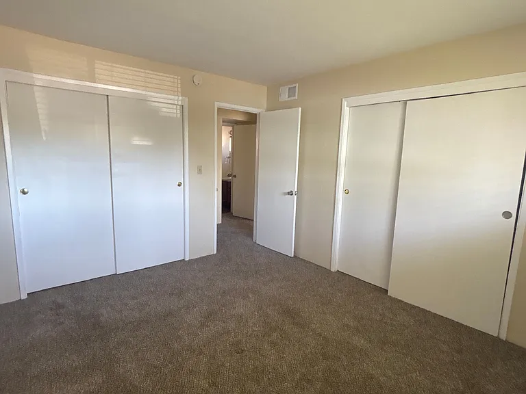 Park Marina Village Apartments — Photo 14