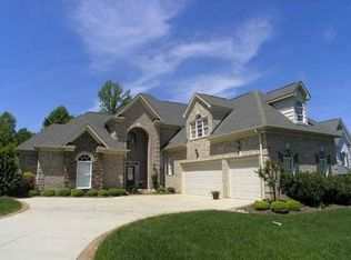2505 N Beech Ln, Greensboro, NC 27455