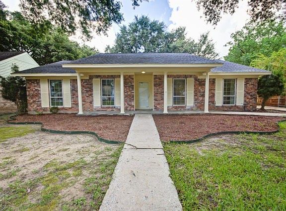 2nd image of 5623 Sheraton Oaks Dr
