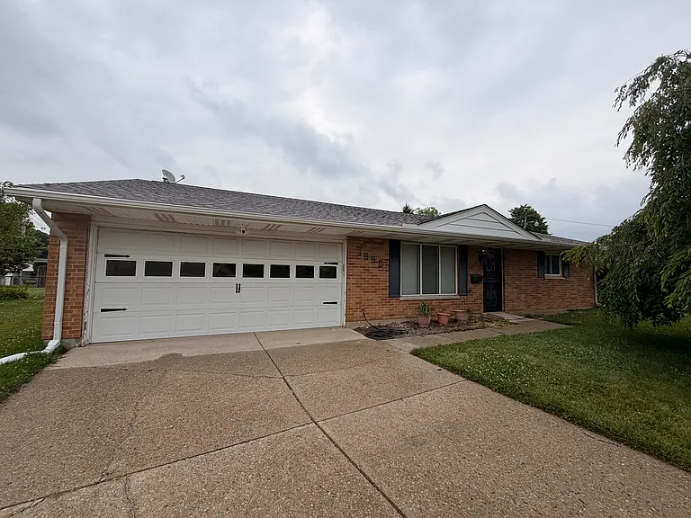1990 Herky Pl — Photo 1