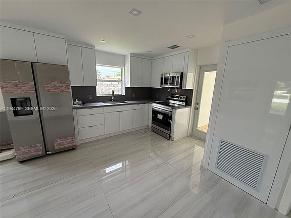 4th image of 18333 SW 296th St #18333
