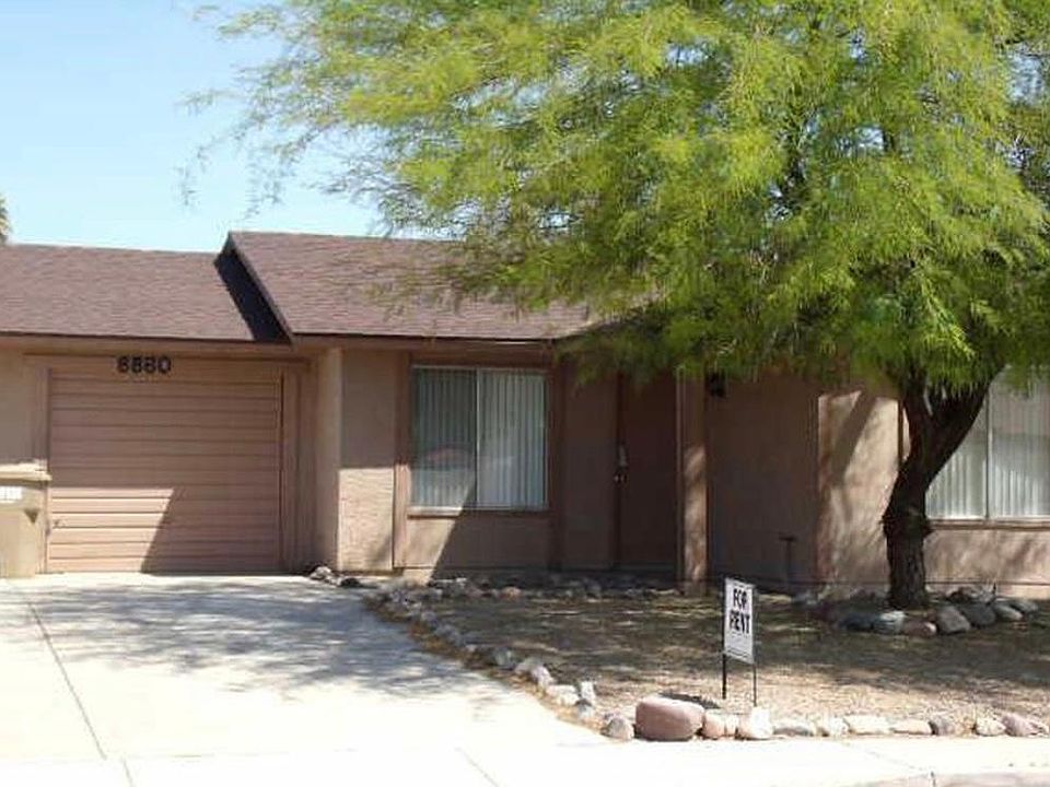 1st image of 8860 W Meadow Dr