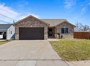 4115 69th St, Urbandale, IA 50322