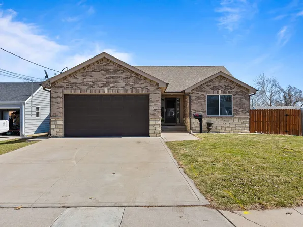 4115 69th St, Urbandale, IA 50322