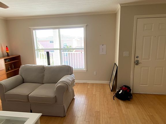 5th image of 208 16th St Unit J