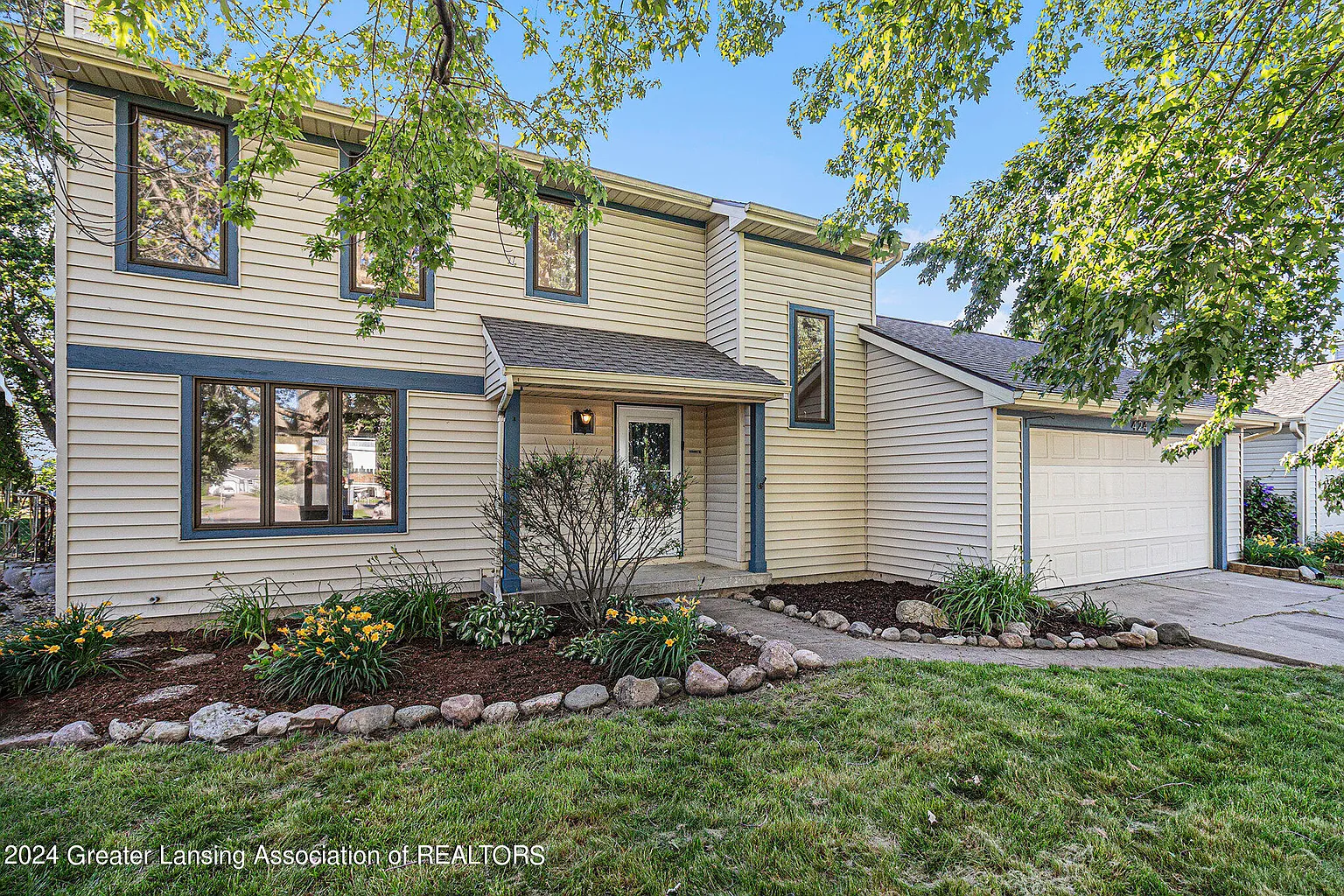 424 Dutch Hill Dr photo 1