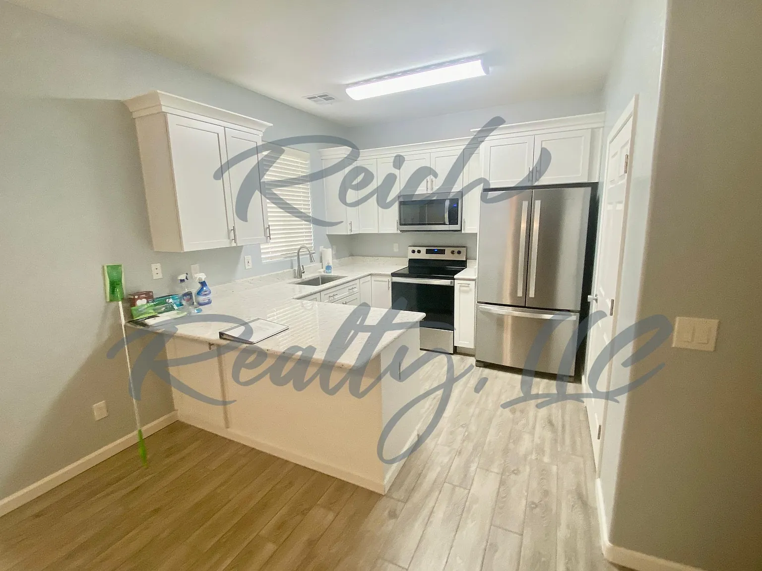 3 bed, 1154 sqft, $1,600 — Photo 3