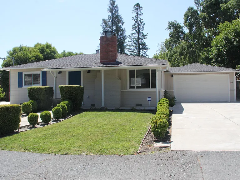 20 Ardith Ln — Photo 1