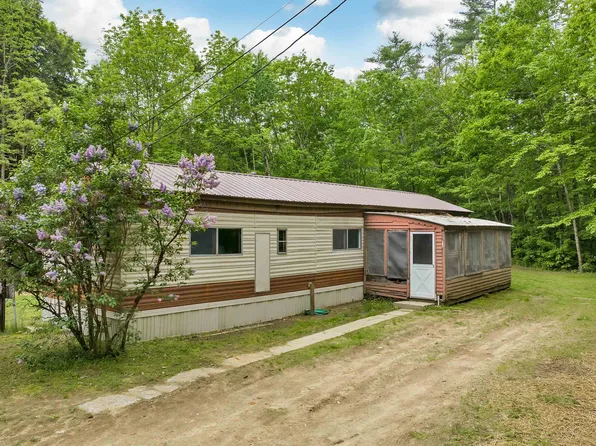 290 Spring Street, Farmington, NH 03835