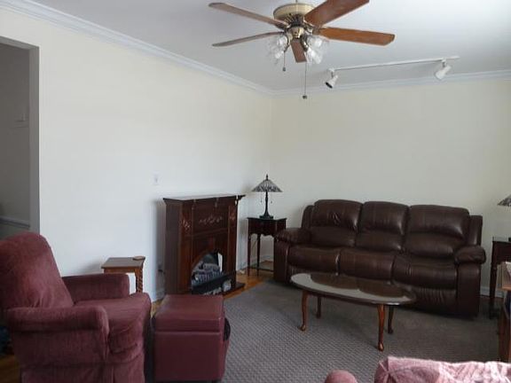 3rd image of 5 Arlington St APT 1B