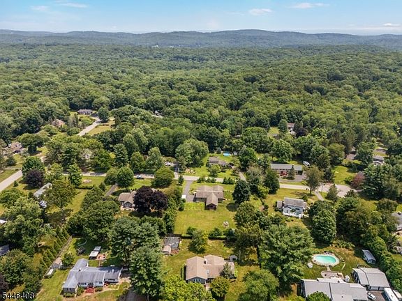 3rd image of 28 Lyonsville Rd
