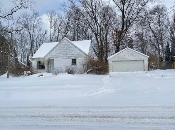 1517 Winters Dr, Portage, MI 49002